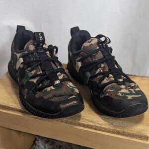 New Balance Playgruv V1 Bungee Running Shoe Black/Team Forest Green/Bison Size 2